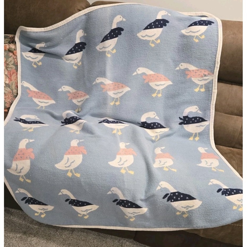 Vintage Reversible Goose Blanket Cottagecore Country Farmhouse 5x4
